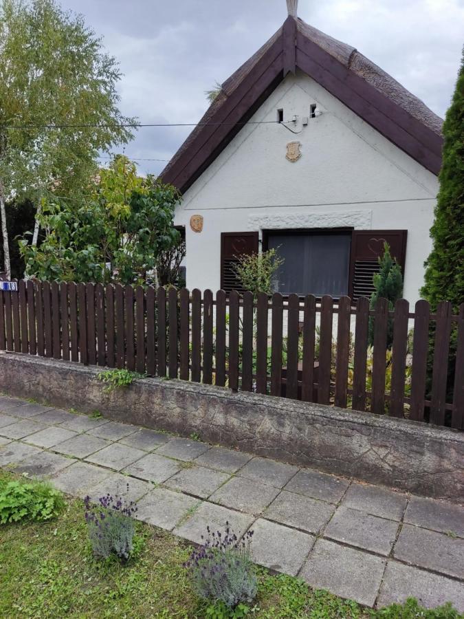 Lovely Cottage Home Velence Eksteriør billede
